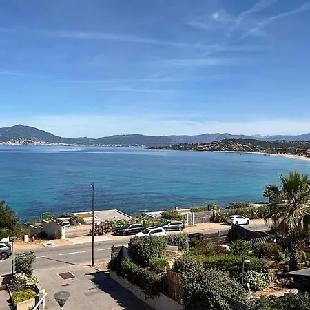 公寓 2 Bedroom With Sea View, Air-conditioned, 50 M Away