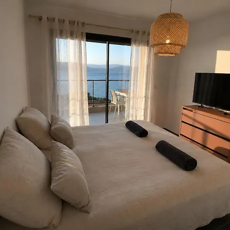 2 Bedroom With Sea View, Air-conditioned, 50 M Away