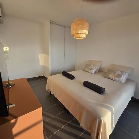 公寓 2 Bedroom With Sea View, Air-conditioned, 50 M Away Pietrosella